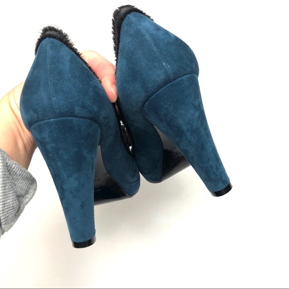 Marc Jacobs blue suede heels with black trim/bow - Picture 5 of 6